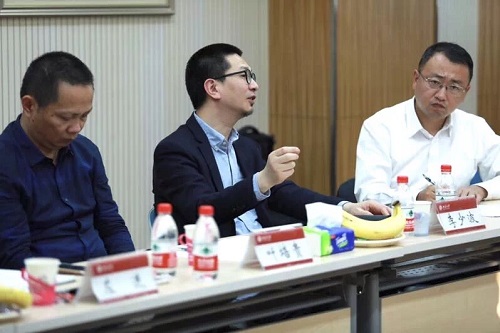 湖南師范大學(xué)美術(shù)學(xué)院院長李少波發(fā)言.jpg 湖南師范大學(xué)美術(shù)學(xué)院院長李少波發(fā)言.jpg